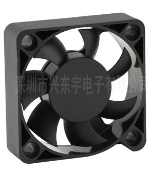 舞台灯光散热风扇不仅是舞台灯光寿命的延长者，更能保护自己